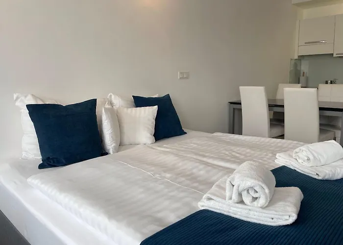 Smart Carrara Apartments