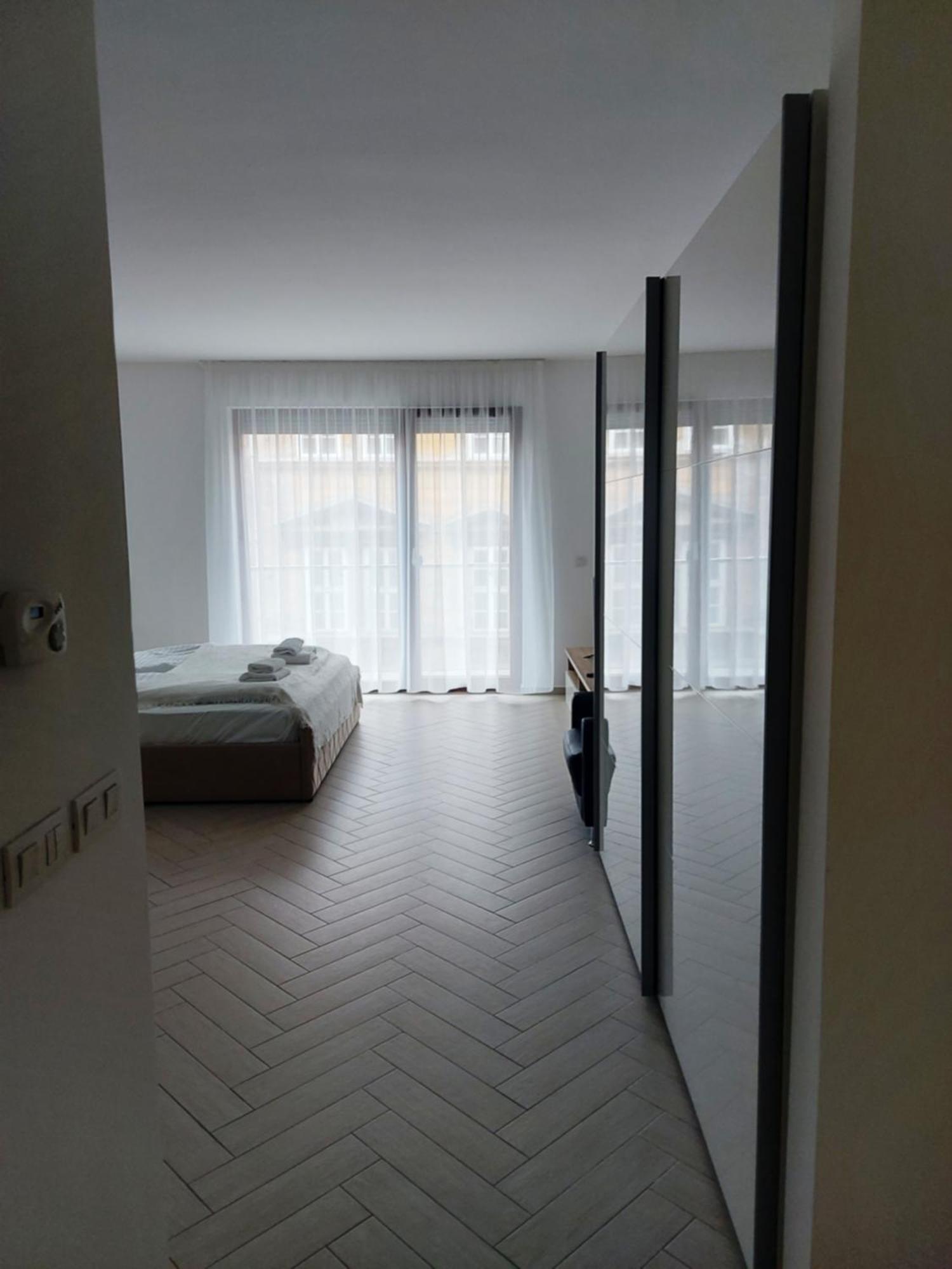 Smart Carrara * Budapest